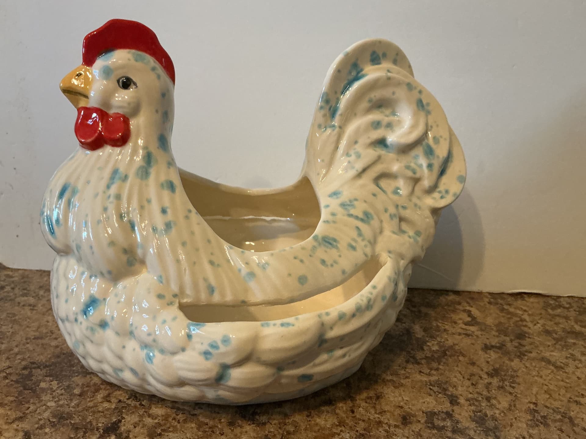 Finished Ceramics: Medium arnel hen planter
